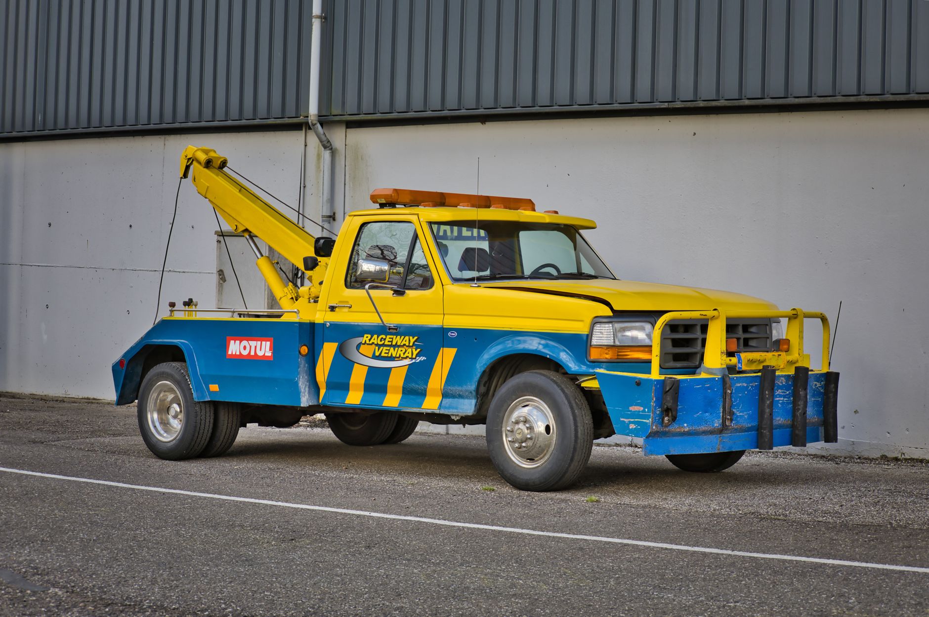 Remorquage voiture équipe à Thonon-les-Bains